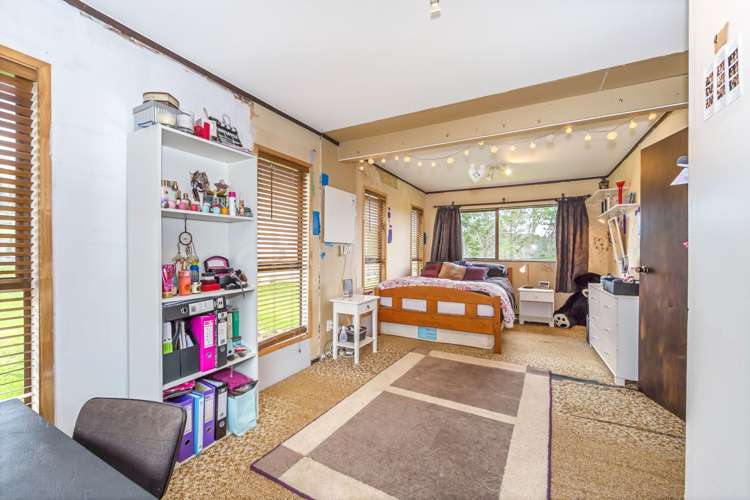 583 Ridge Road Riverhead_12