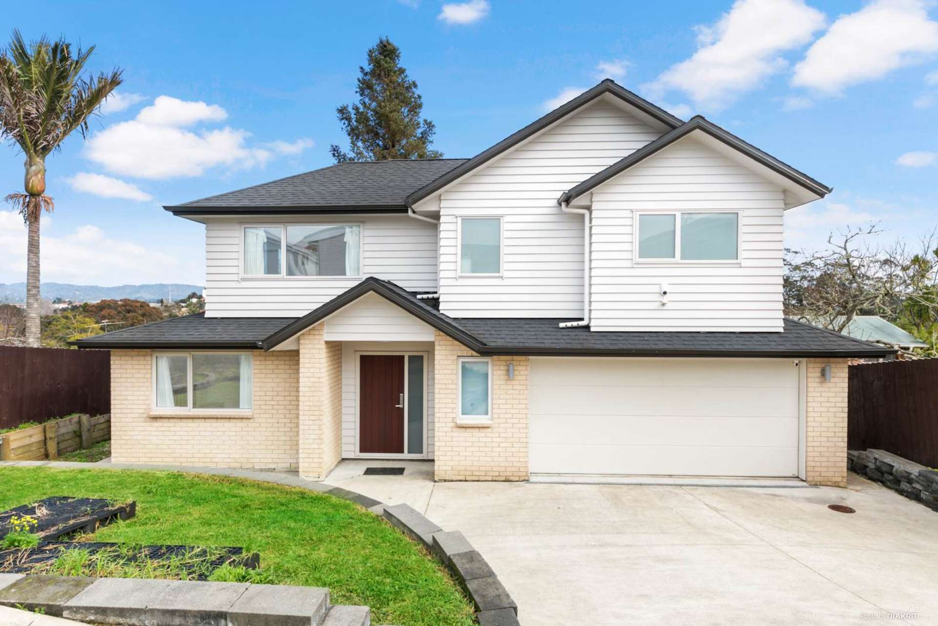 11a Castaing Crescent Te Atatu South_0