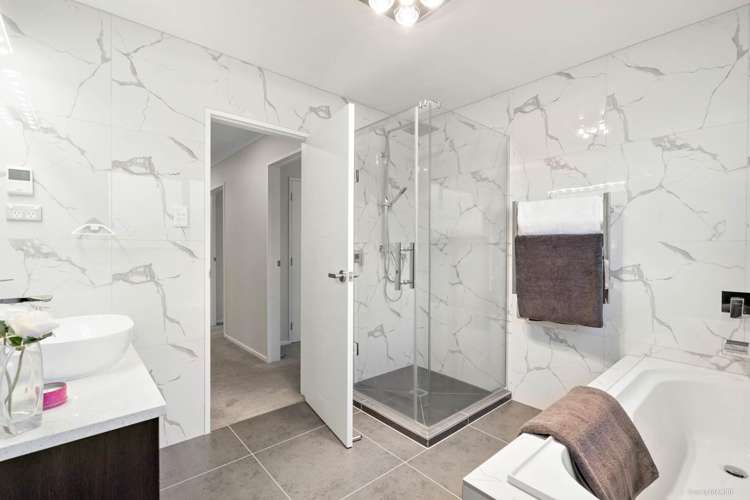 29 Tir Conaill Avenue Flat Bush_12