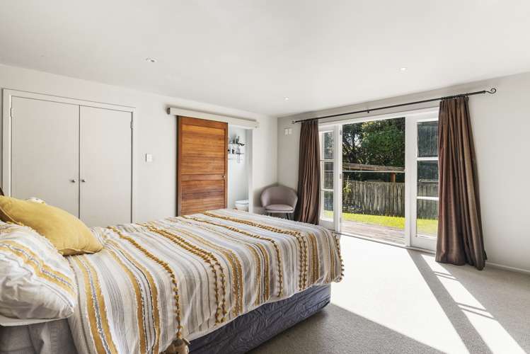 184 Golf Road Titirangi_21