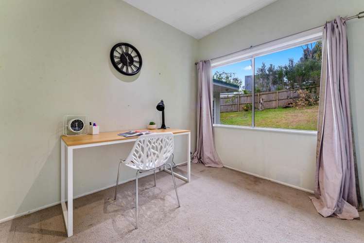 10 Hobbs Road Matakatia_19