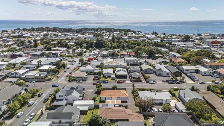 2/171 Powderham Street New Plymouth Central_13