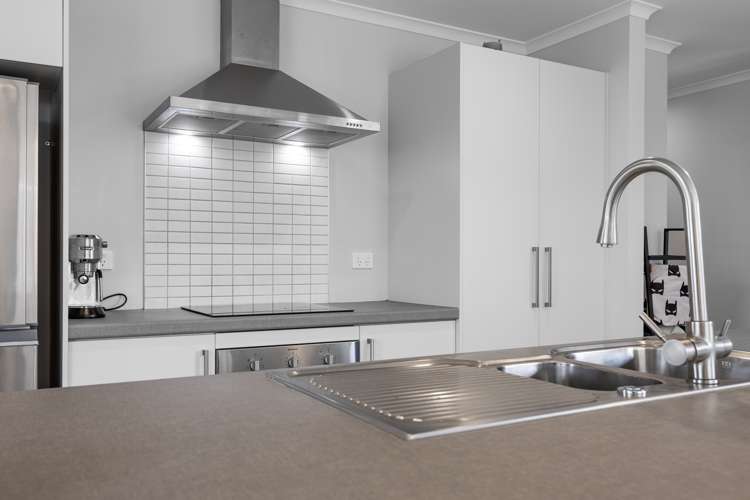 16/162 Waihi Road Judea_1