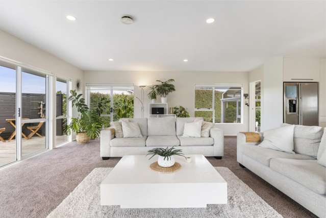 19 Mayfair Crescent Mairangi Bay_1