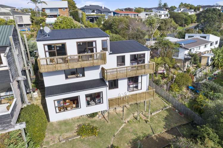 2/4 Danbury Drive Torbay_5