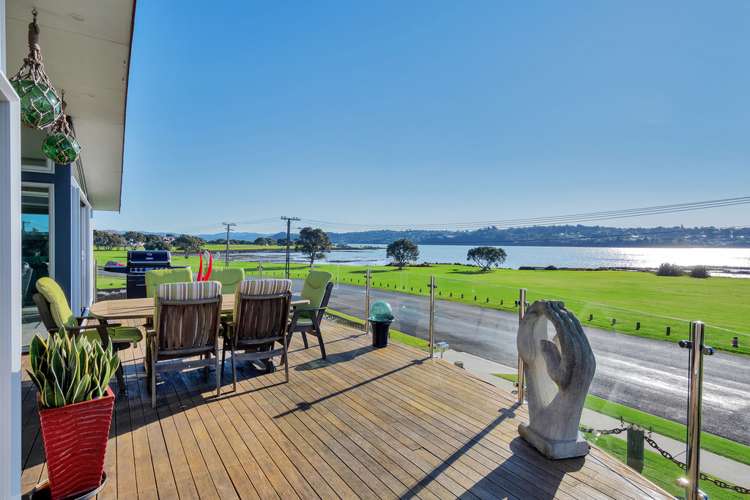 66 Kiwi Esplanade Mangere Bridge_8