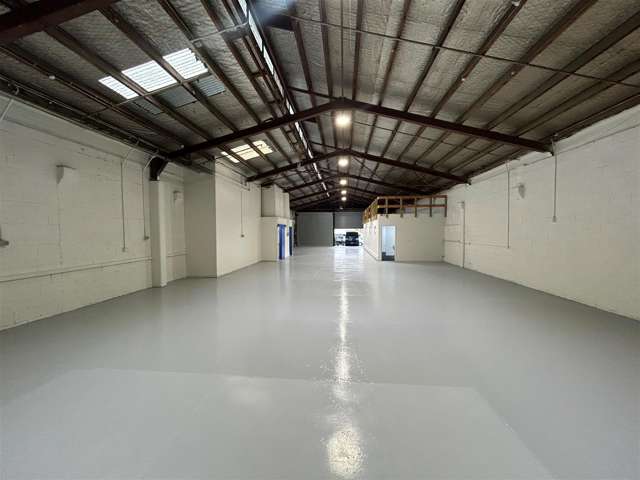 Savills | Newly Refurbished Warehouse – 429sqm