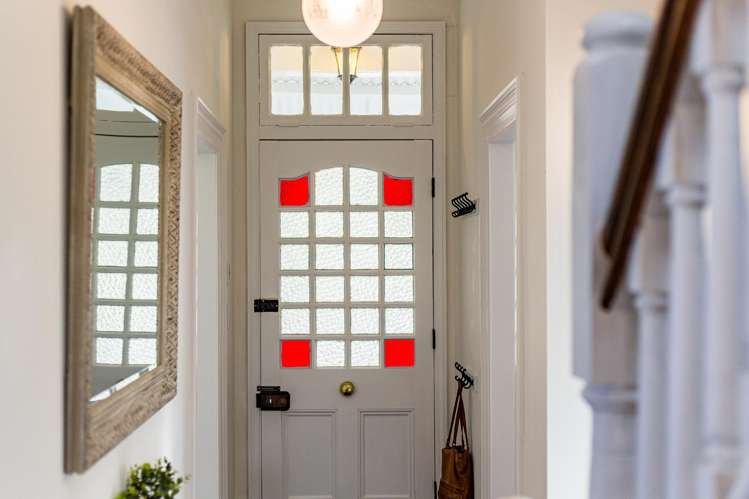 2 Castlemaine Close Karori_9