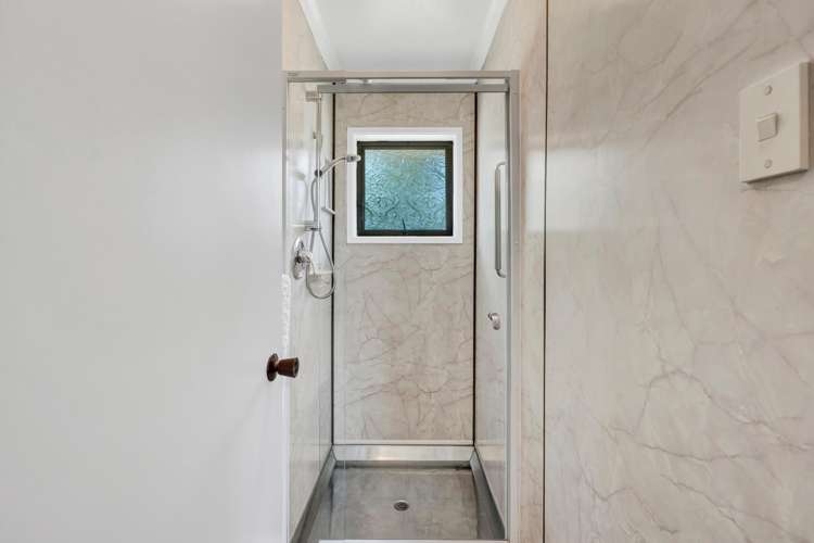 2 Waireka Road East Omata_20