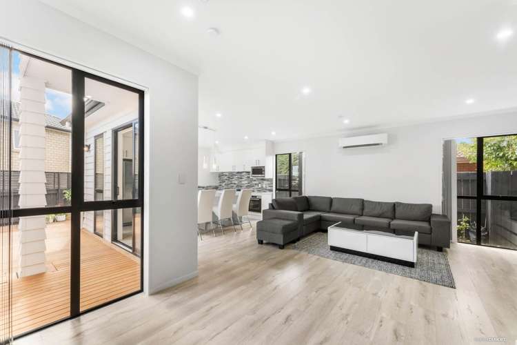 8 Whiti Lane Pakuranga_9