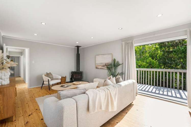 897 East Coast Road Northcross_1
