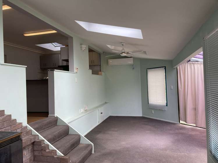 84 Botany Road Botany Downs_8