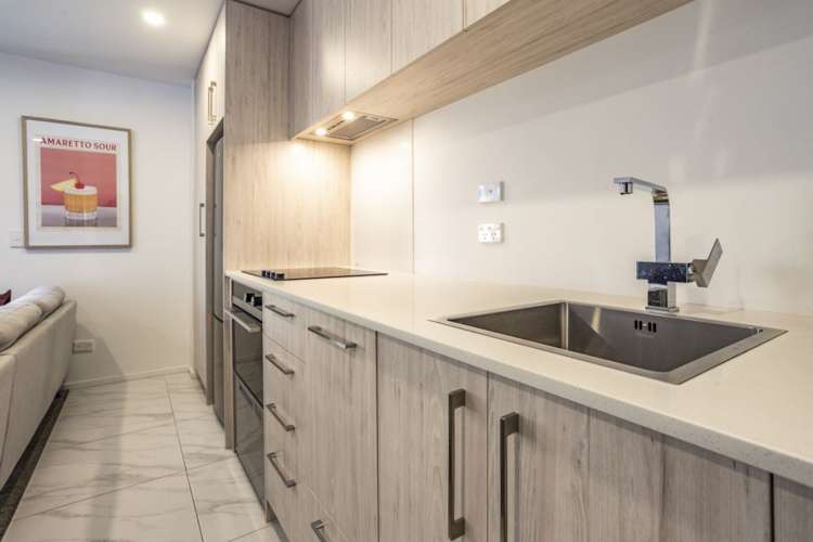 2/196 Worcester Street_5