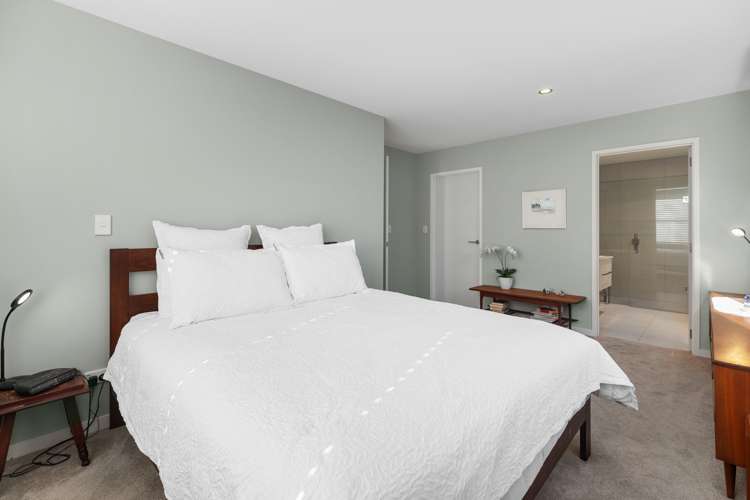 1 Ellesmere Close Pyes Pa_15