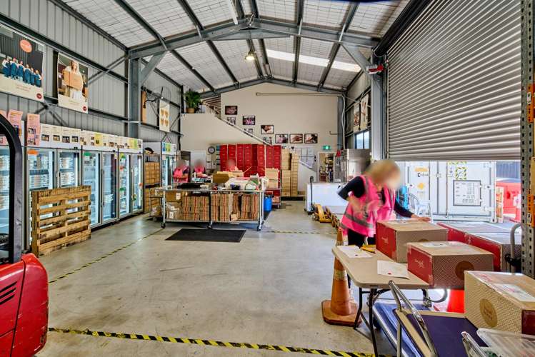 2 Hoffs Place Kenepuru_4