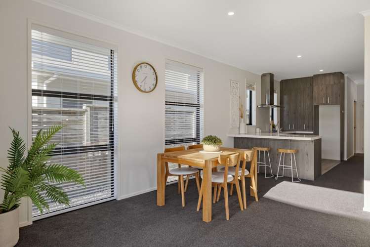 99b Awataha Crescent Pyes Pa_8