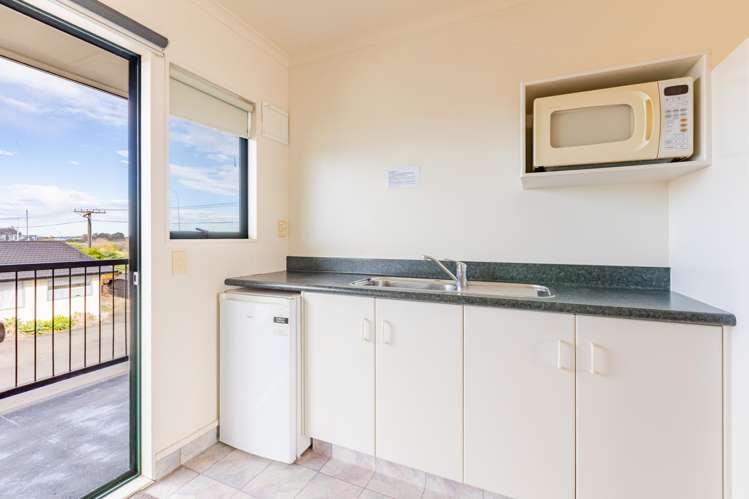 50 Meeanee Quay Westshore_5