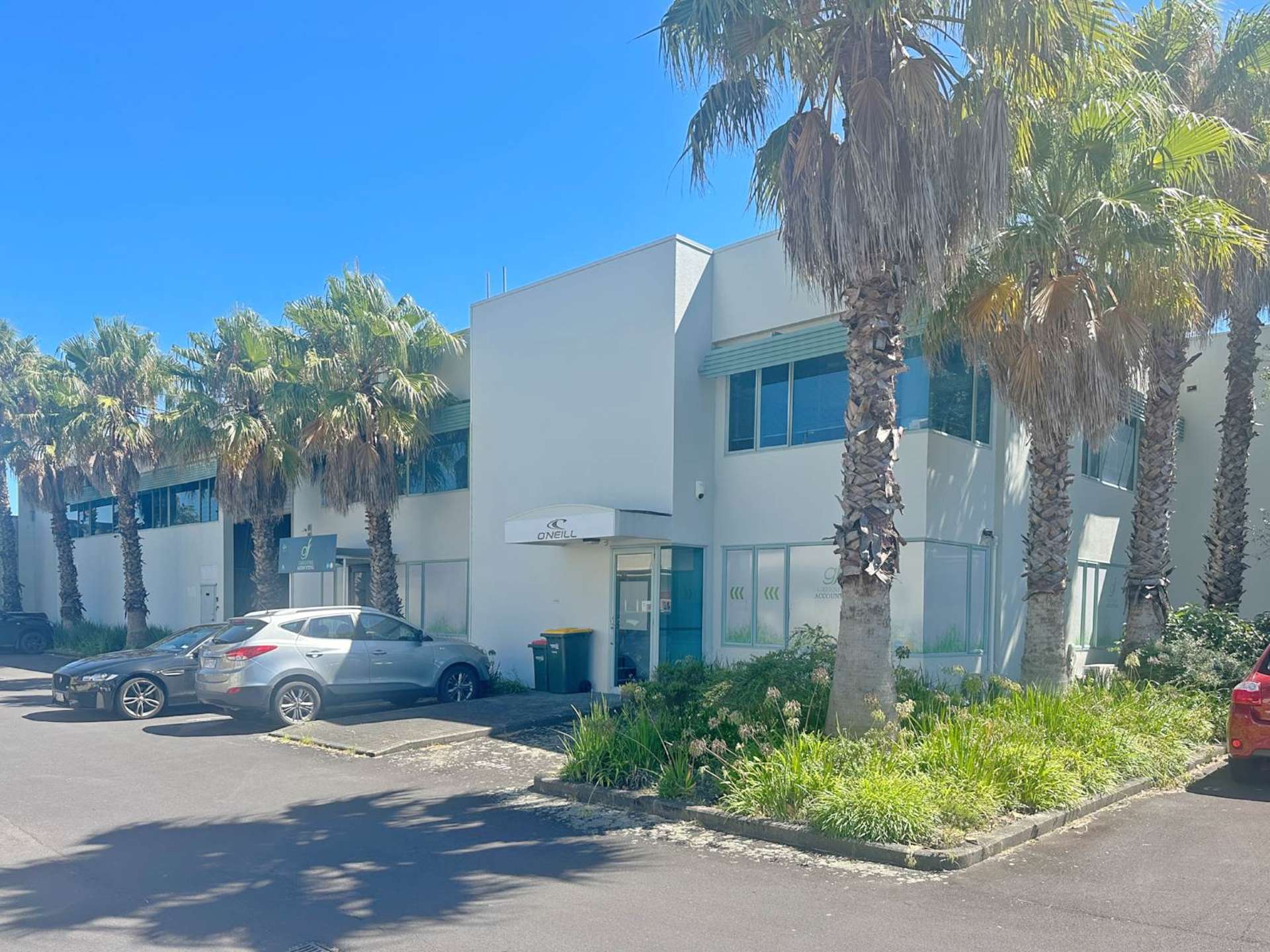 Unit A/4 Te Kea Place Rosedale_0