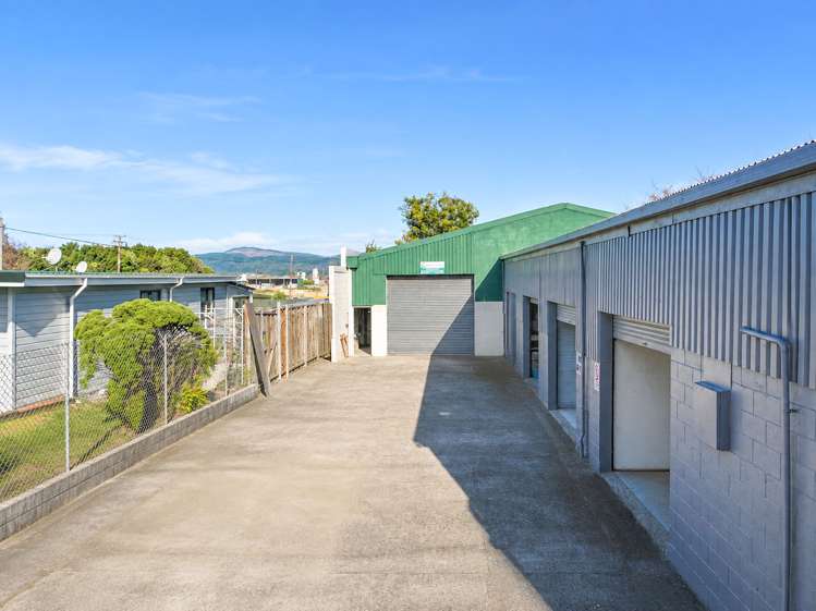 80 Clayton Road Mangakakahi_2