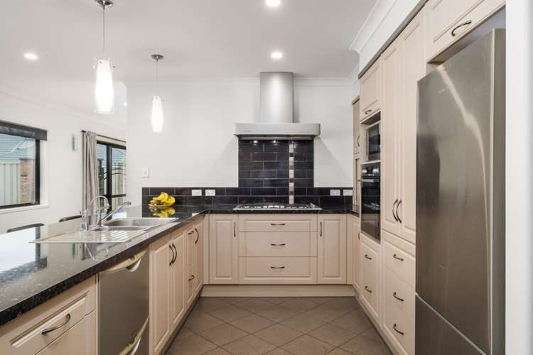 28 Pohutukawa Grove Lytton West_7