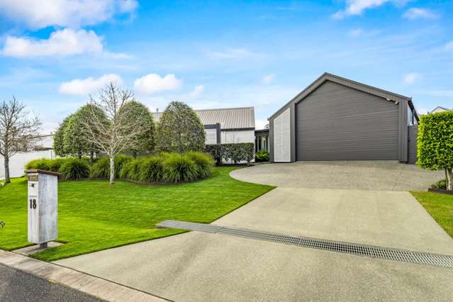 Sophisticated Lodge Living in the Matakana Village