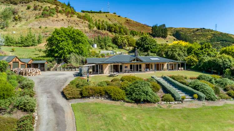 545 Hill Street South Hope_1