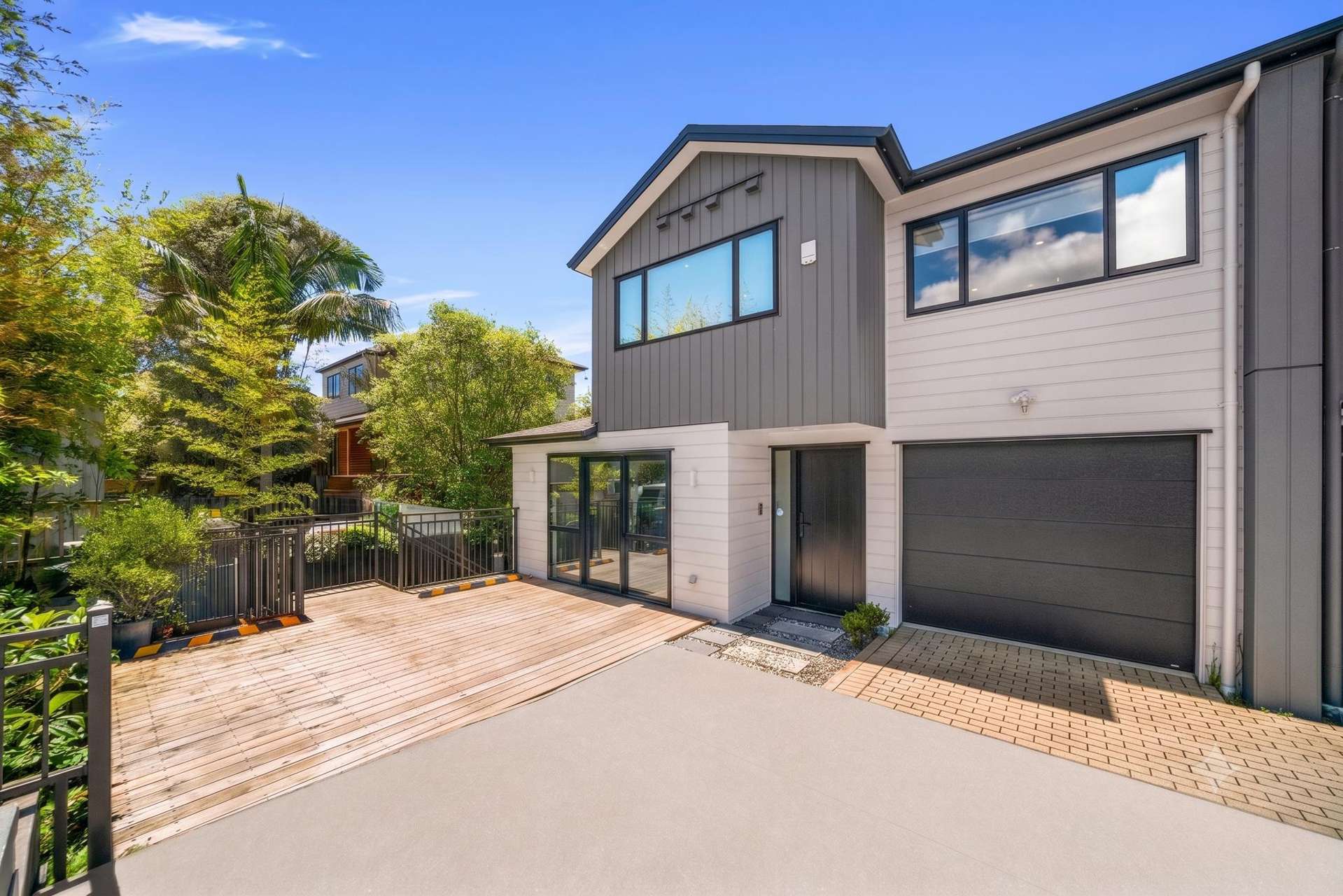 25F Oteha Valley Road Northcross_0