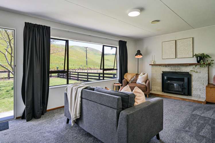 1655 Middle Road Poukawa_14