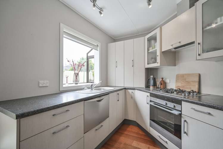 2/1214 Howard Street Parkvale_5