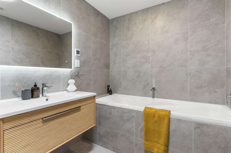 14A Altair Place Windsor Park_34