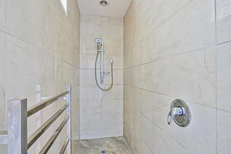 10 Harpham Street Taradale_15