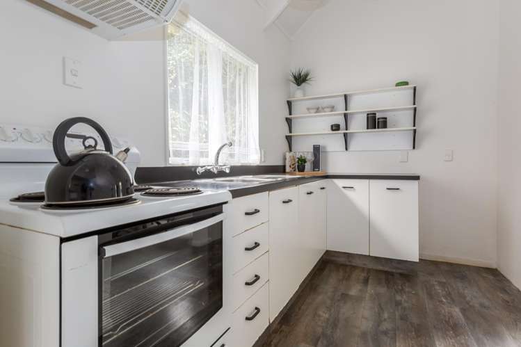 2/54 Hungerford Road Houghton Bay_11