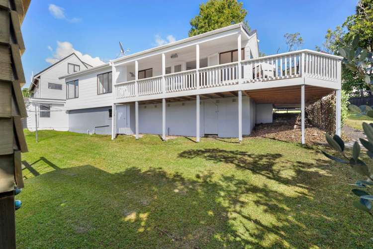 1/135 Oaktree Avenue Browns Bay_18