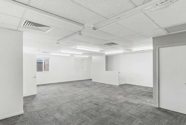 1/84 Hayton Road Wigram_13