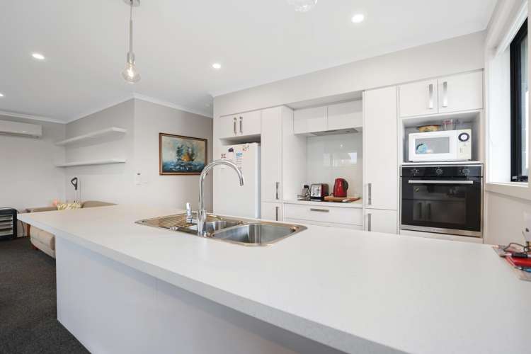 351 Burnett Street_5