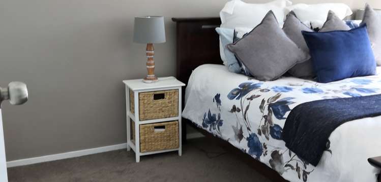 2/401 East Coast Road Mairangi Bay_13