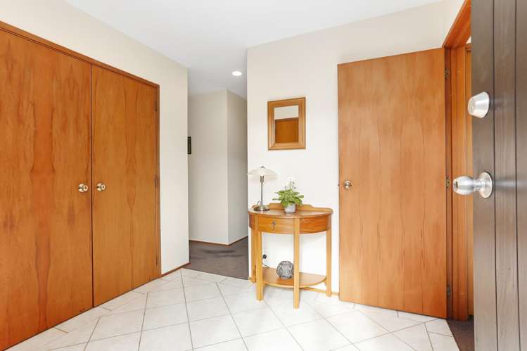 6b Woodfern Crescent Titirangi_16