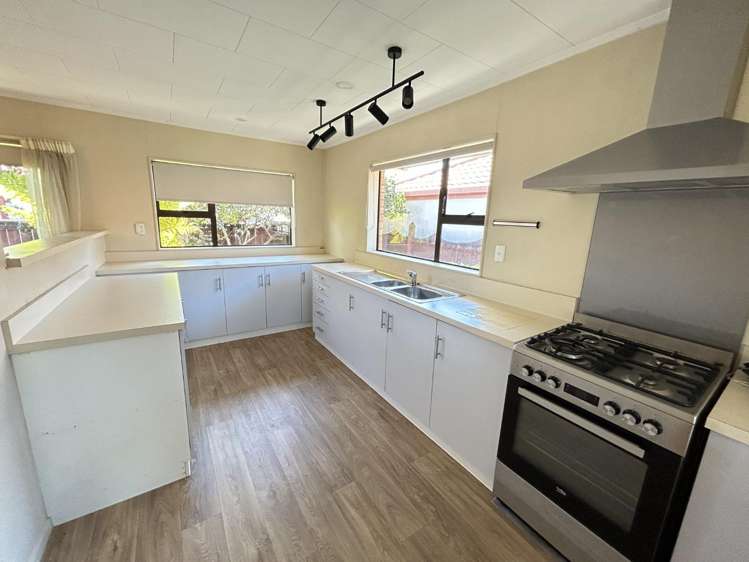 2/245 Nayland Road 10816_2