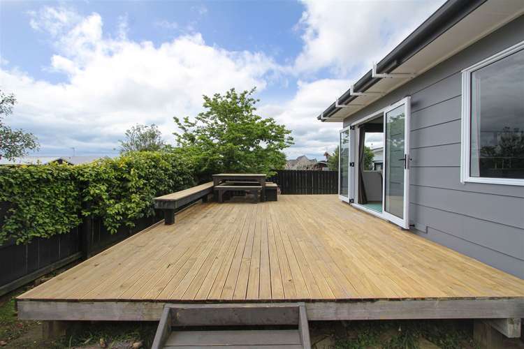 25 Crispe Road Clarks Beach_28