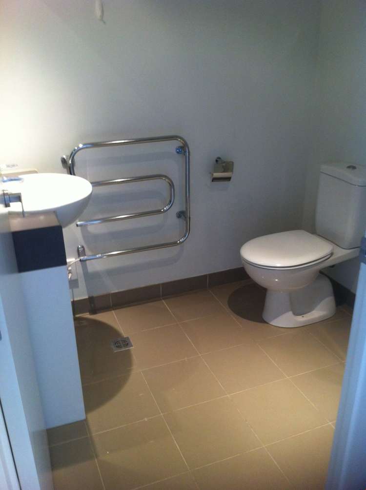 E5/71 Spencer Road Oteha_2