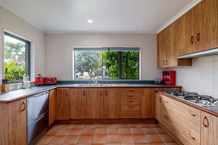 120 Pacific Drive Fitzherbert_6