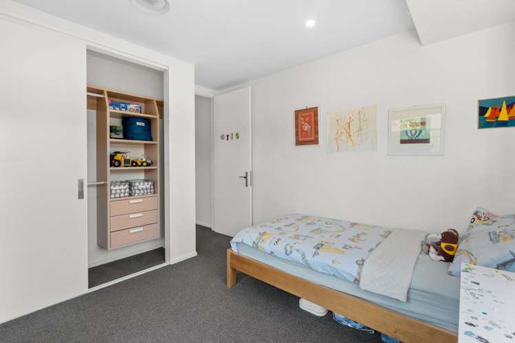 6 Hedge Close Halswell_21