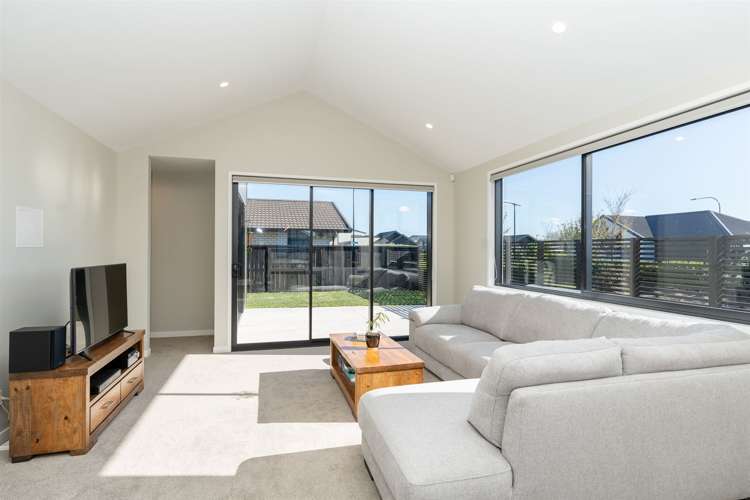 19 Trewern Avenue Chartwell_9