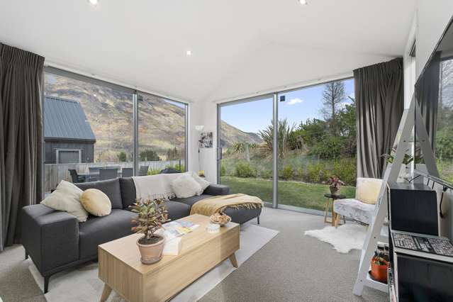 4 Huxley Place Dalefield/Wakatipu Basin_3