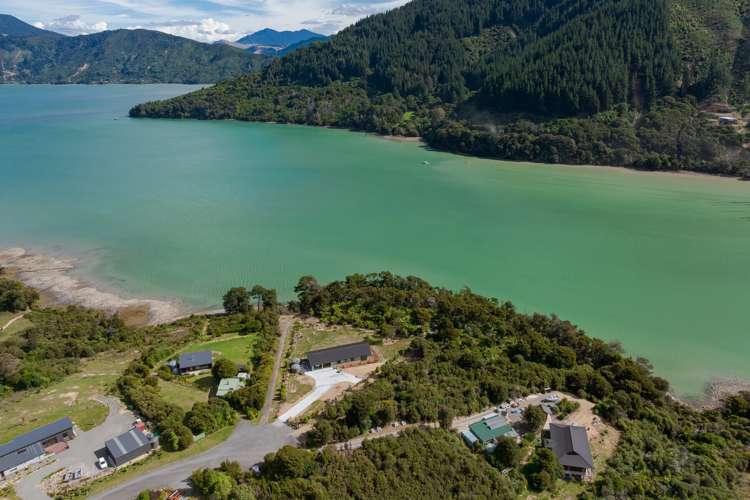 Tai Close Kaiuma Bay_5