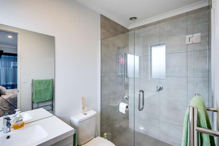 18 Pelorus Avenue Poraiti_9