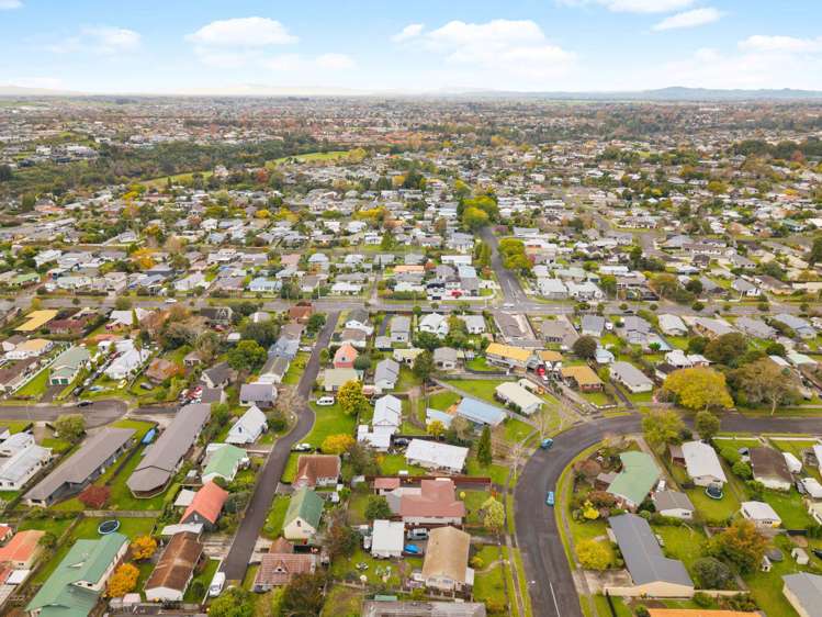 42B Elmwood Crescent Pukete_21