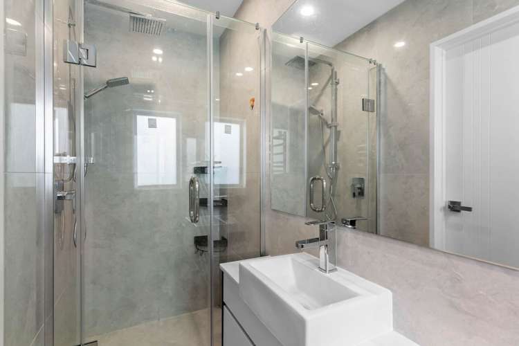 8 Seaside Place Pakuranga_13