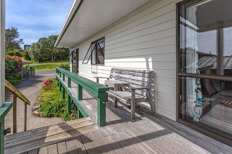 121 Onemana Drive Onemana_4