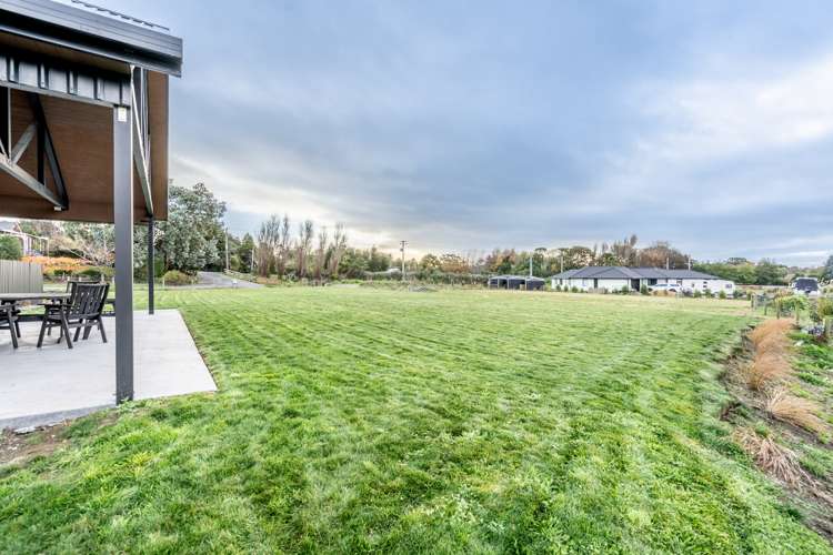 5 Black Road Otatara_25